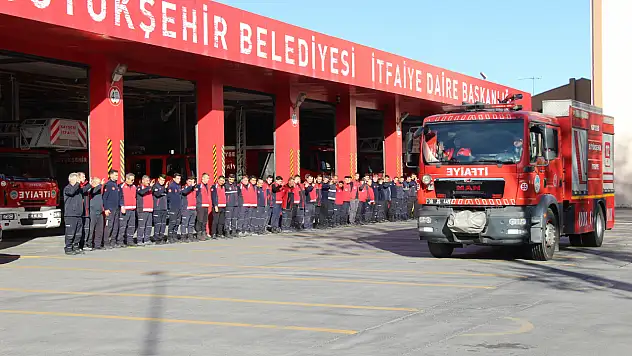 Kayseri'den itfaiye ekipleri Kırıkkale'de çıkan yangına destek için yola çıktı!