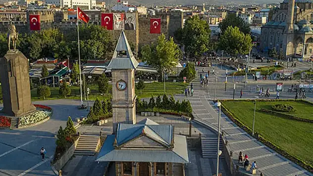 Kayseri'den kısa kısa: Trafik kazası, İstifa, Su kesintisi, Kayserispor…