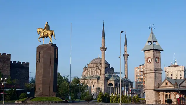 Kayseri'den kısa kısa: Trafik kazası, Küçük Sanayi Alanı, Bülent Ersoy, Erciyes, Kayserispor…