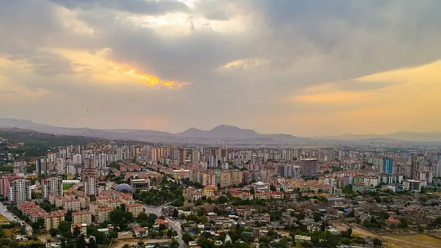 Kayseri'den Kısa Kısa: Ünlü Diş Hekimi, FETÖ, Bölge Müdürlüğü, TOKİ, Ulaşım, Kayserispor…