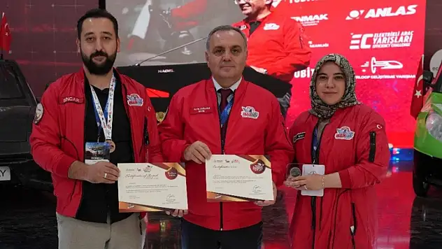 Kayseri'den TEKNOFEST'te uluslararası başarı: O buluş madalyayla döndü!