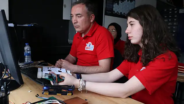 Kayseri'den TEKNOFEST zaferi - İşte karşınızda yerli ve milli robot!