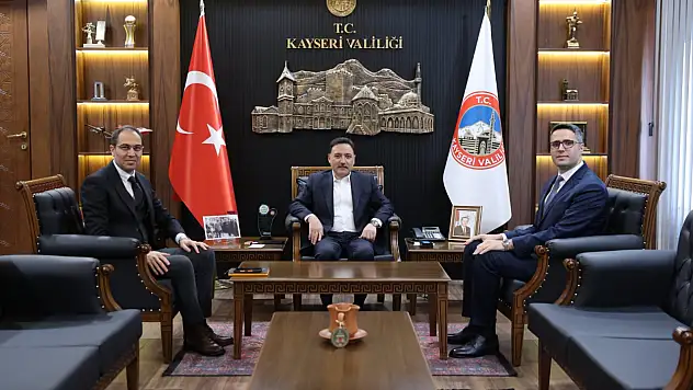 Kayseri Devlet Hastanesi'nin yeni başhekimi Çöl'den Vali Çiçek'e ziyaret