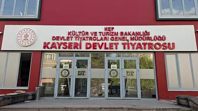 Kayseri Devlet Tiyatrosu'nda sahneye gölge düştü: Komedi oyunu son anda iptal!