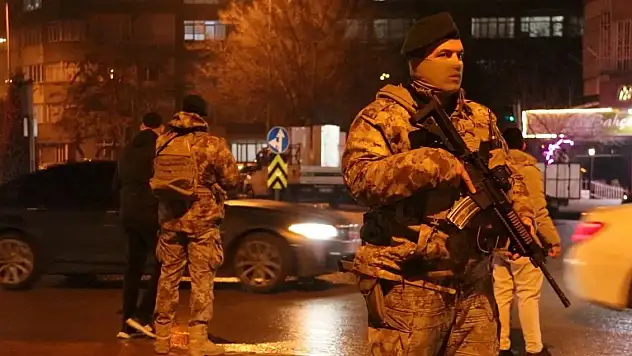 Kayseri polisi yılbaşı öncesi sahada