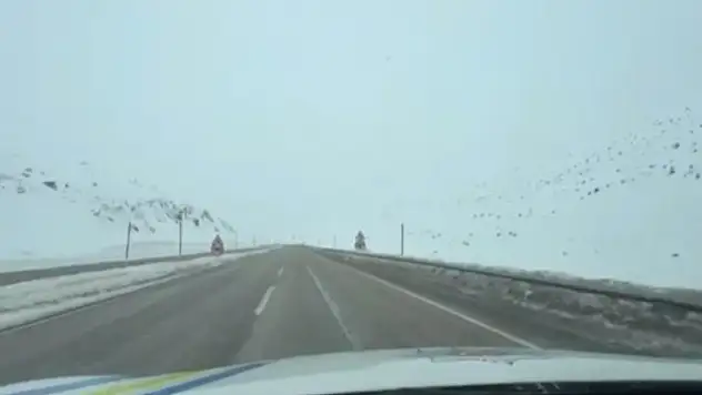 Kayseri güne beyaz örtüyle uyandı: Karayollarındaki son durum!