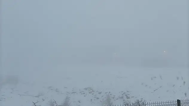 Kayseri güne sisli hava ile uyandı: Görüş mesafesi düştü!