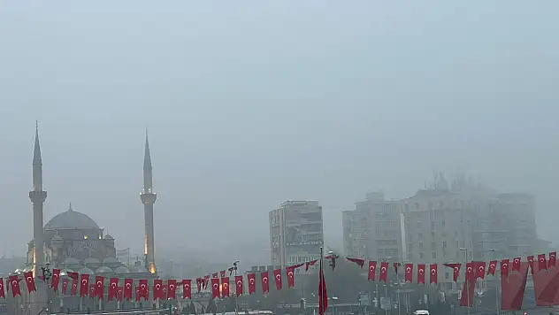 Kayseri güne sisli uyandı: Vatandaşlar zor anlar yaşadı!