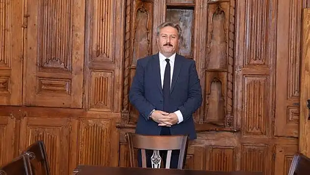 Yeniden hayat bulan tarihi yapılan Melikgazi'nin ellerinde işlevleniyor