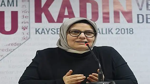 Gazeteci Yazar Ayşe Böhürler, Akadder'de konuştu 