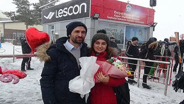 Aşklarını Erciyes'te ölümsüzleştirdiler 