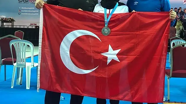 Hayriye Türksoy Dünya İkincisi Oldu