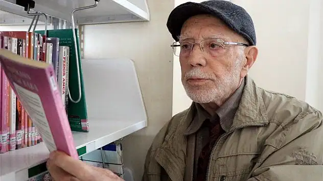 Mustafa dedenin 'Kütüphane' aşkı 