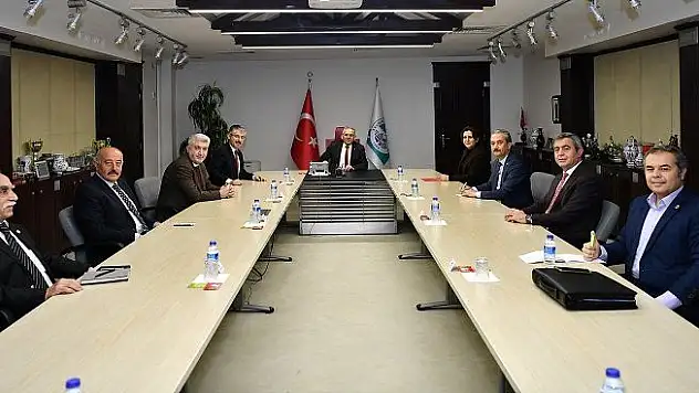 Büyükkılıç, il başkanlarıyla biraraya geldi