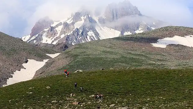 Uluslararası Erciyes Ultra Sky Trail Dağ Maratonu başladı
