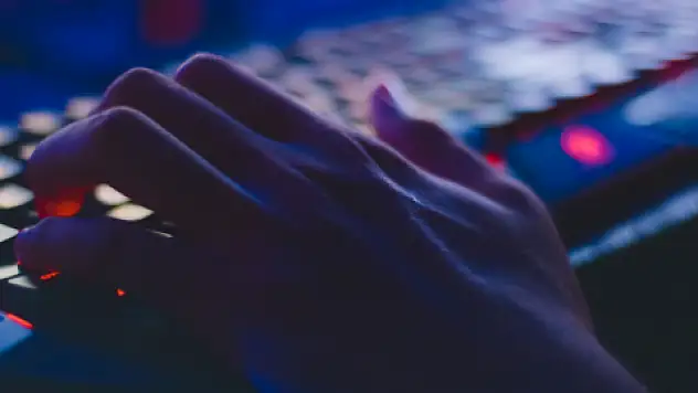 Dolandırıcılık yapan 3 şahsa 3'er yıl 4'er ay hapis