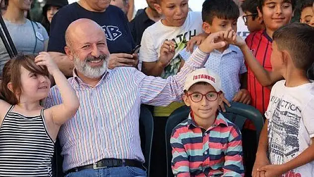 Kocasinanlı çocuklar Başkan Çolakbayrakdar ile şenlendi