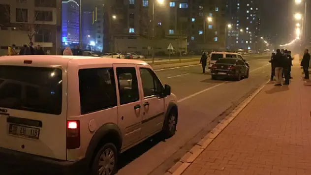 Polisten kaçarken kendini vurarak yaralandı