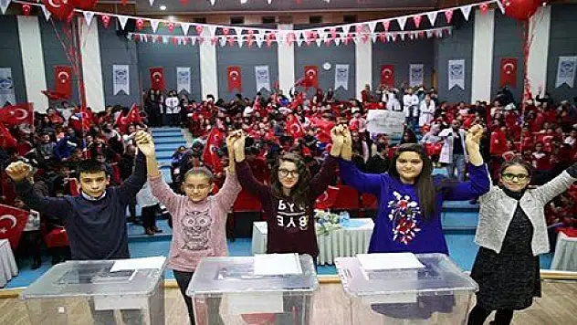 Başkan 'Adayım' dedi