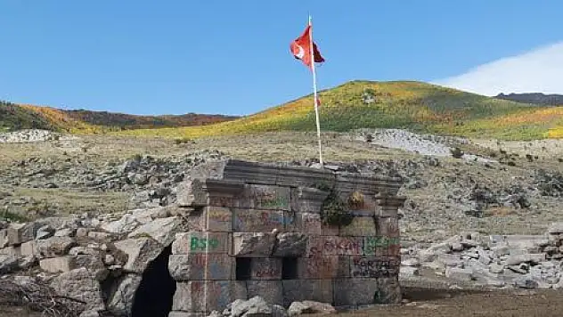 Gün yüzüne çıkarılan tarihin yüzüne bakan yok