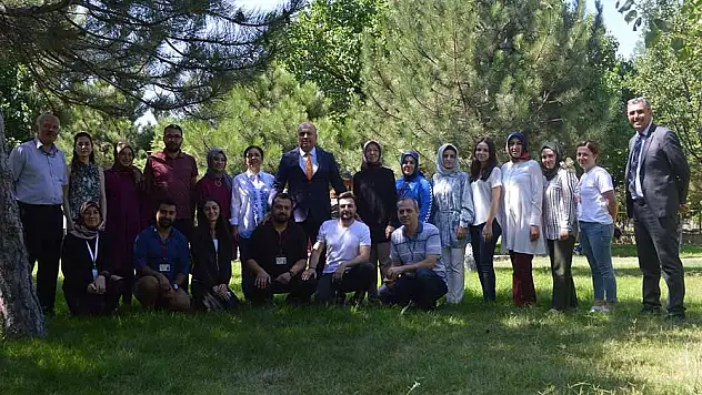 İlaçla değil, sevgi ile tedavi oluyorlar 