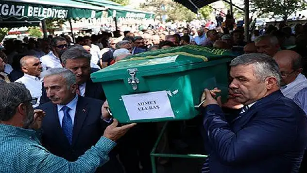 Ahmet Ulubaş son yolculuğuna uğurlandı