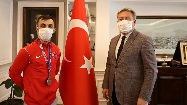 Avrupa ikincisi milli halterci Melikgazi'de