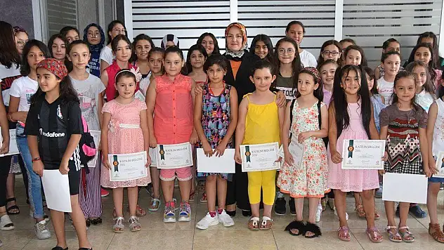 Kocasinanlı çocuklar yaz kurslarıyla eğlenirken öğreniyorlar