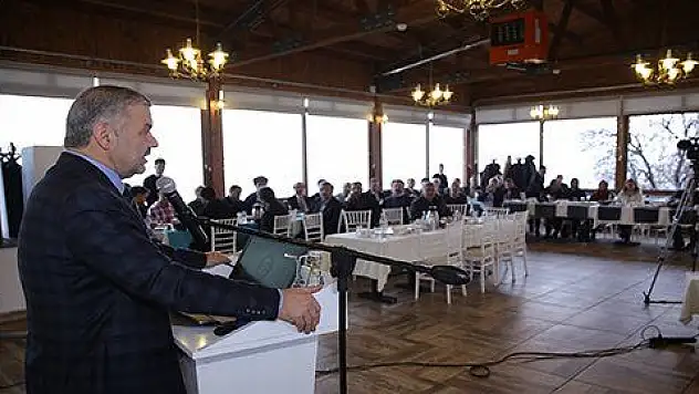 Başkan Çelik, Gönüllü Kültür Kuruluşları ile yapılan toplantıda 2017'de yapılan yatırımları anlattı 