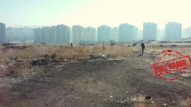 ERÜ öğrencileri yol ve servis istedi