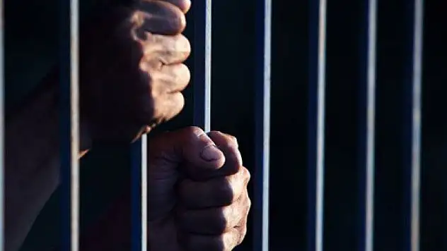 Başı ezilmiş, sırtından tüfekle vurulmuş halde bulunan adamın katil zanlısına ömür boyu hapis