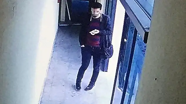 Amatör futbolcu maç sırasında futbolcuları soydu