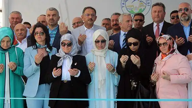 ÖZHASEKİ: GECEKONDU CAMİLERİ DURDURMAYA ÇALIŞIYORUM