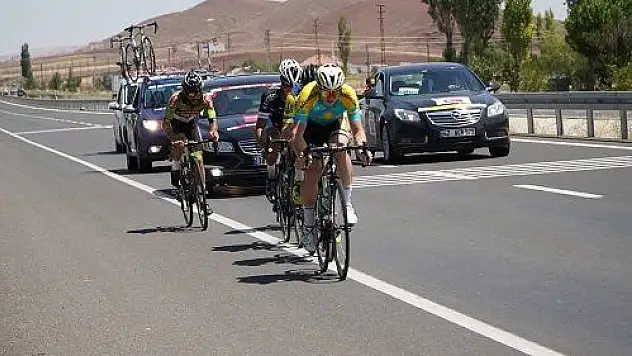 ULUSLARARASI ERCİYES YOL BİSİKLET YARIŞLARI BAŞLADI