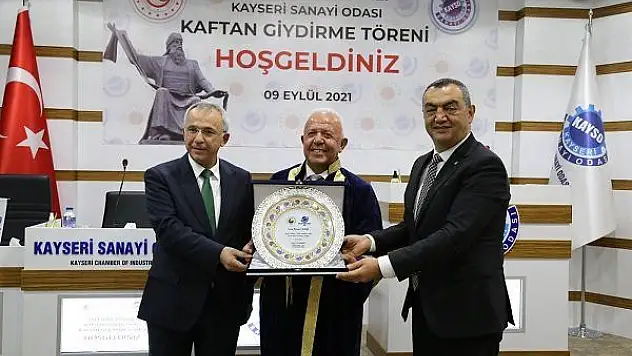 KAYSO'da yılın ahisi Mehmet Kabak'a kaftanı giydirildi