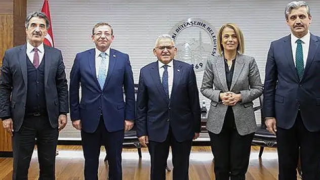BAŞKAN BÜYÜKKILIÇ'A KOMŞU ŞEHİR ZİYARETLERİ