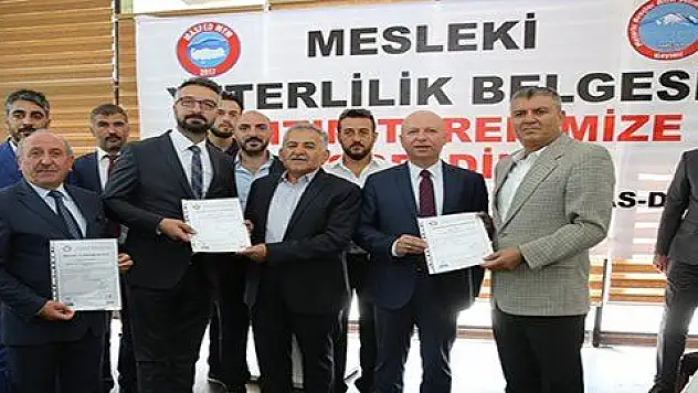 Büyükkılıç, 'Yüz akımız esnafımızın her zaman yanındayız'