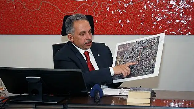 Başkan Yalçın açıkladı ! Anayurt'a raylı sistem ve açık hava sineması... 