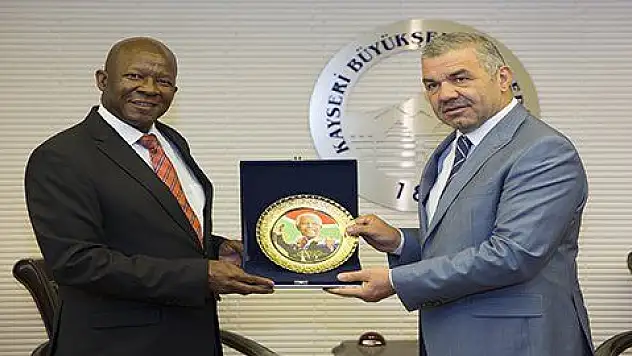 Güney Afrika Büyükelçisi, Başkan Çelik'i ziyaret etti