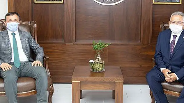 Büyükkılıç: 'Yerli aşıda gönüllüler hazır, klinik testler başlıyor'