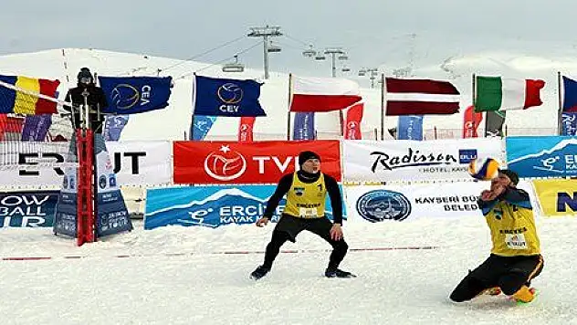 2018 CEV Kar Voleybolu Avrupa Turu'nun ilk etabı Erciyes'te başladı  