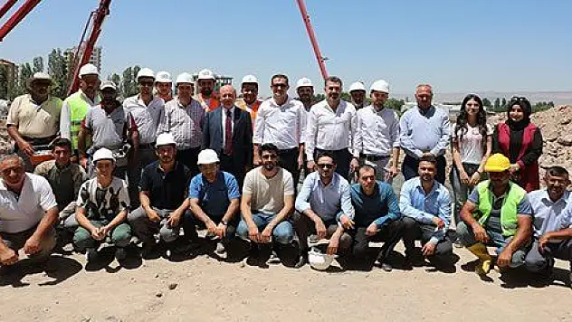 BAŞKAN ÇOLAKBAYRAKDAR, '2018 yılı Kocasinan'da inşaat yılı olacak' 