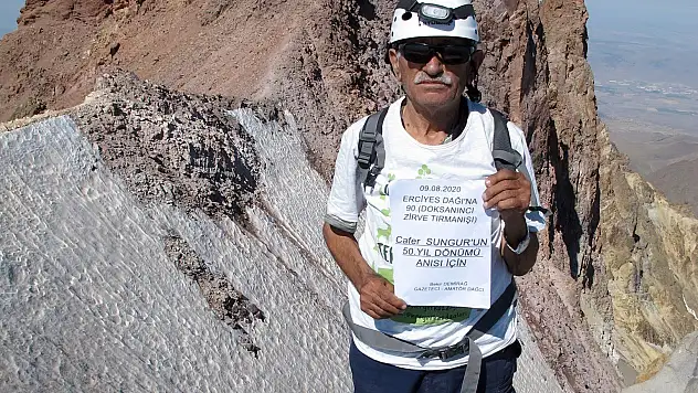 74 yaşındaki Bekir Demirağ Erciyes Dağı'na 90. kez tırmandı