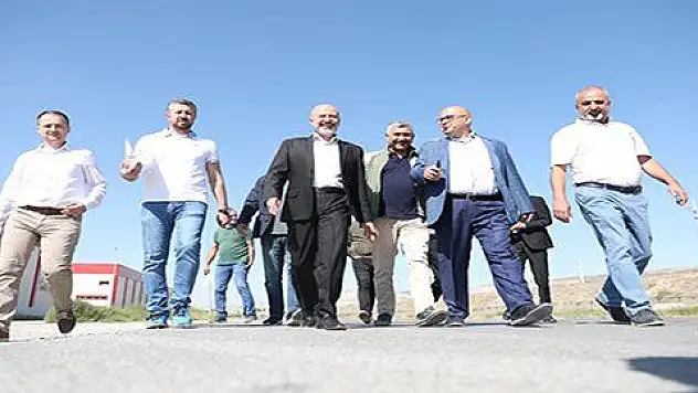 Çolakbayrakdar, yakın zamanda açılacak olan KUMSMALL Factory AVM'de