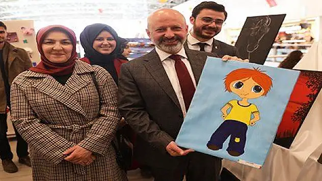 Başkan Çolakbayrakdar: 'Çocuklarımızı geleceğin Türkiye 'sine hazırlıyoruz'