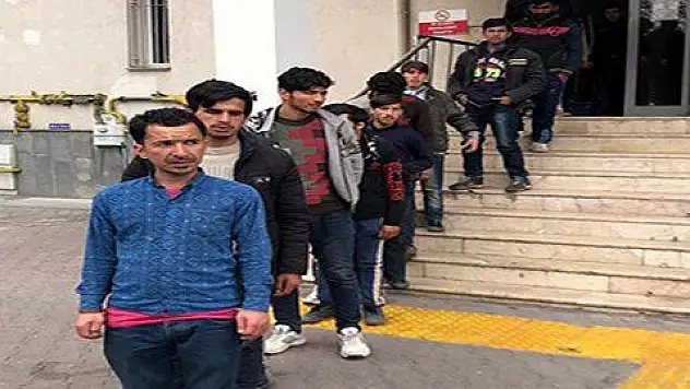 Kayseri'de 36 kaçak göçmen yakalandı