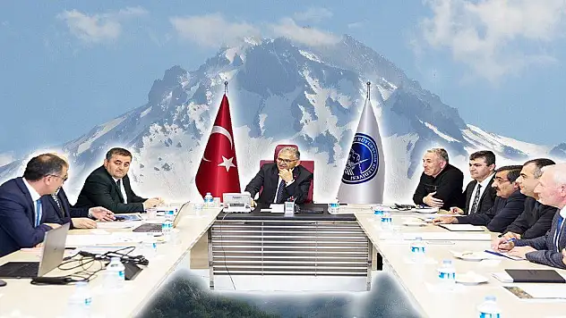 BÜYÜKŞEHİR'DE ERCİYES ZİRVESİ