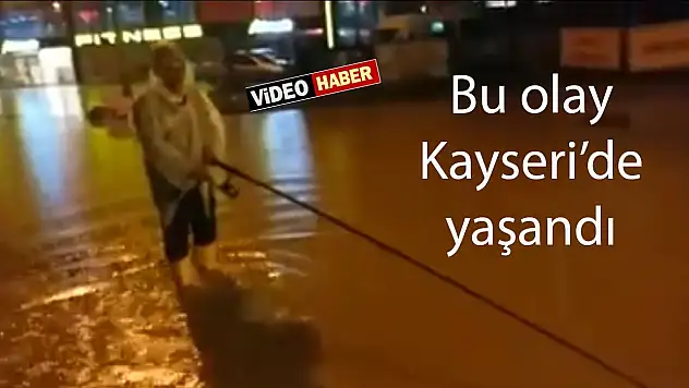 Oltasını alıp dışarı çıktı