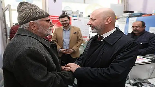  Vatandaşlardan Başkan Çolakbayrakdar'a hizmet teşekkürü
