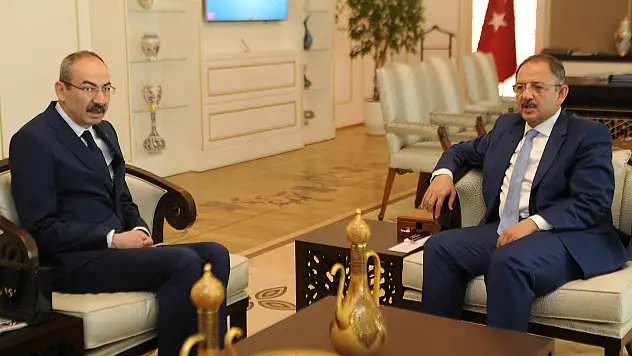 KTO Yönetim Kurulu Başkanı Ömer Gülsoy, Bakan Özhaseki'yi Ziyaret Etti